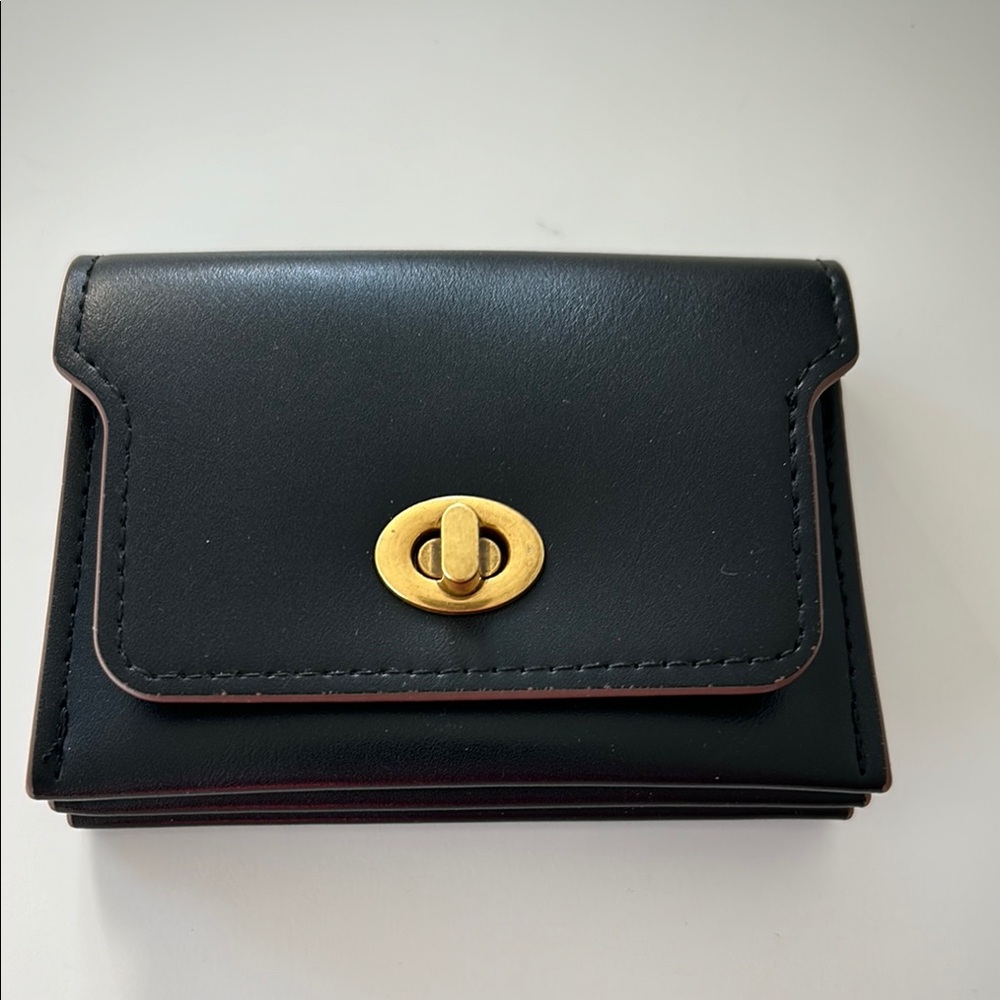 Brown faux leather card wallet expandable, 3 slots